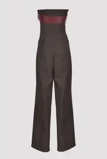 Tuta con Pantalone a Palazzo Moro vista posteriore